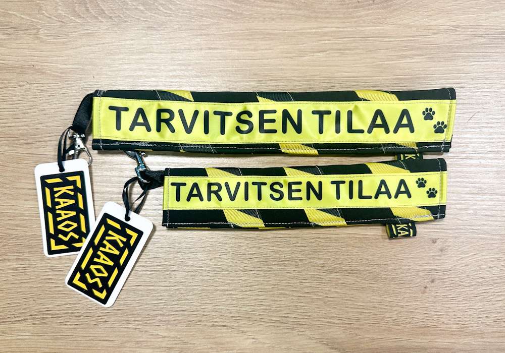 Tarvitsen tilaa -hihnaputki tekstillä - Image 2